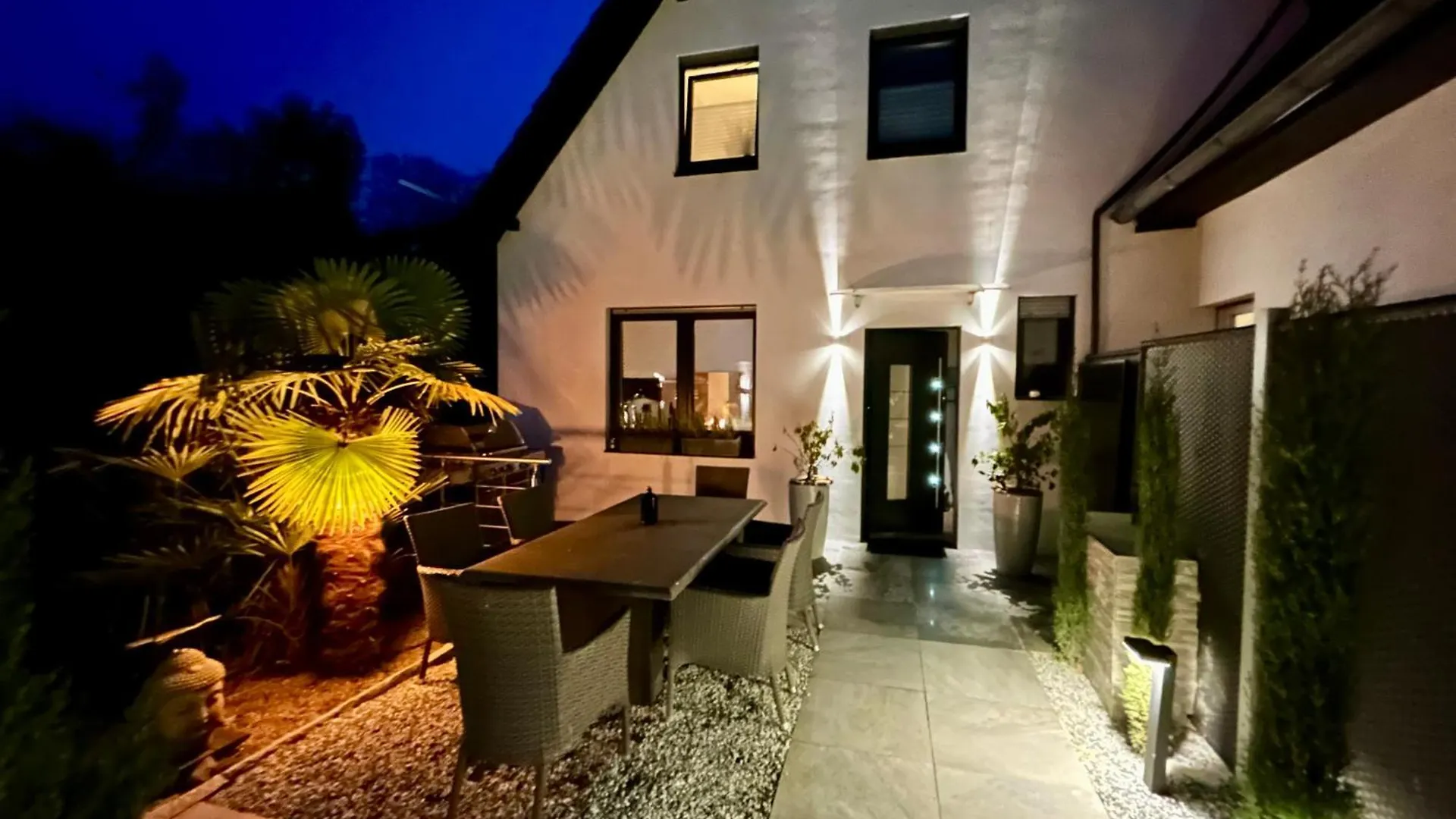 Sonnendeck Exklusives Haus In Meerbusch - Wellness Oase Whirlpool & Grill Ferienhaus
